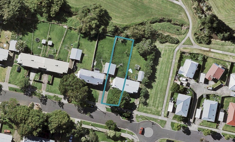 36 Maybury Street, Point England, Auckland - Carousel 1