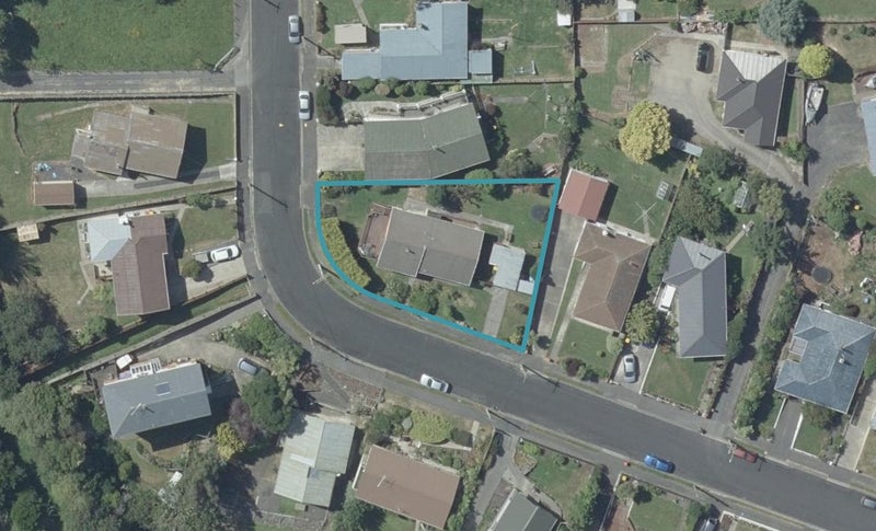 6 Bell Crescent, Concord, Dunedin - Carousel 1