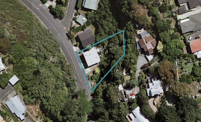 39 Burns Road, Hospital Hill, Napier - Carousel 1