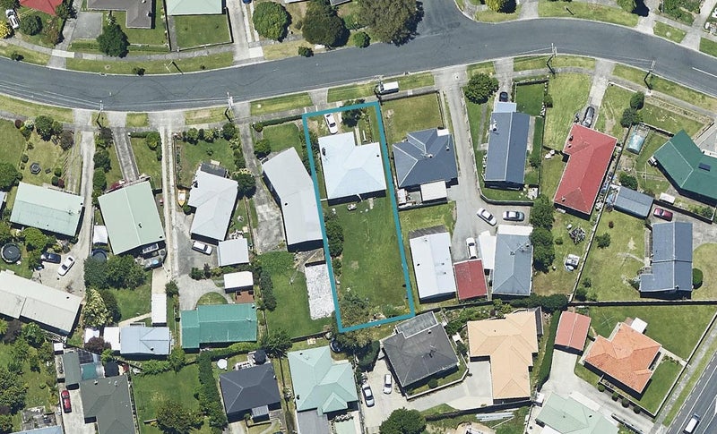 14 Alverstoke Road, Parkvale, Tauranga - Carousel 1
