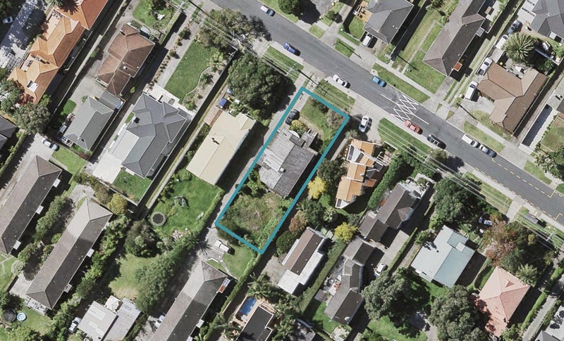 51 Northboro Road, Belmont, Auckland - Carousel 1