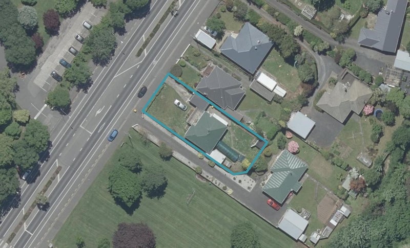 425 Kaikorai Valley Road, Bradford, Dunedin - Carousel 1