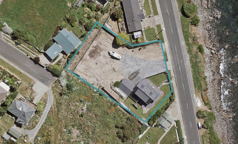 96 Marine Parade, Bluff - Carousel 1