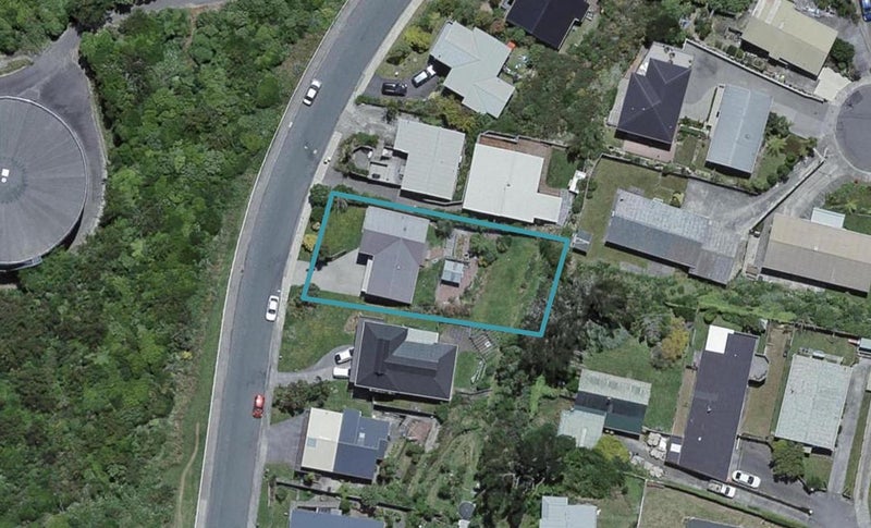 38 Chapman Street, Newlands, Wellington - Carousel 1