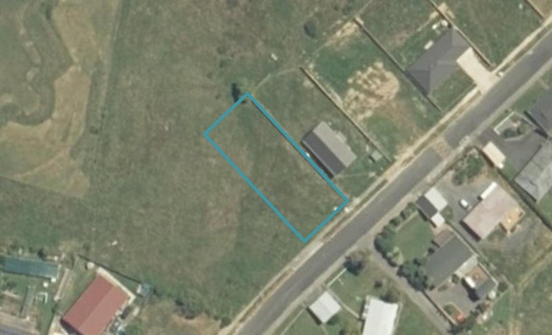 38 Heather Green Avenue, Meremere, Mercer - Carousel 1
