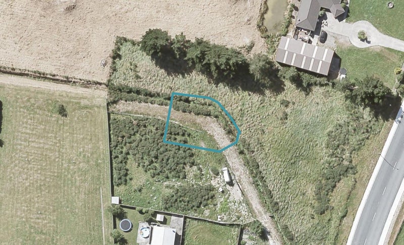 13 Laban Place, Wainuiomata, Lower Hutt - Carousel 1