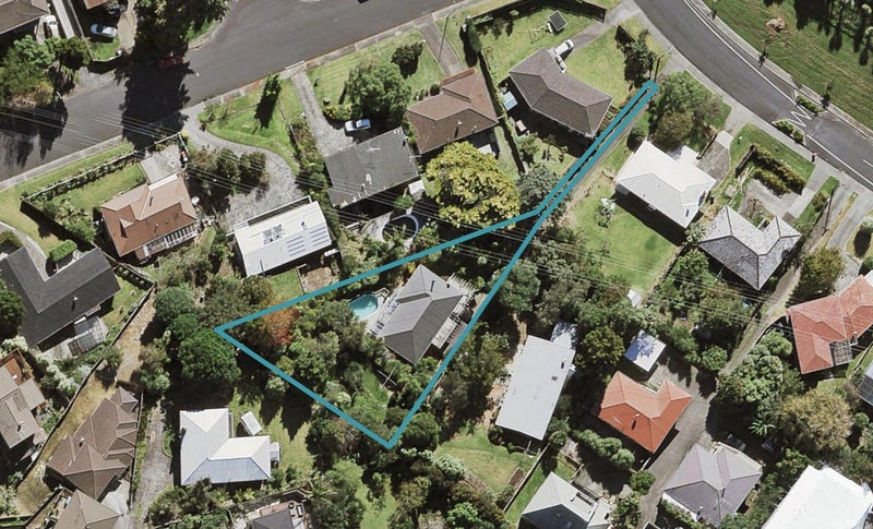 71 Hendry Avenue, Hillsborough, Auckland - Carousel 1