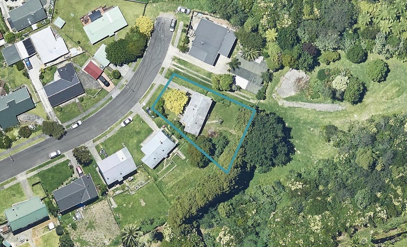 49 Dingadee Street, Welcome Bay, Tauranga - Carousel 1