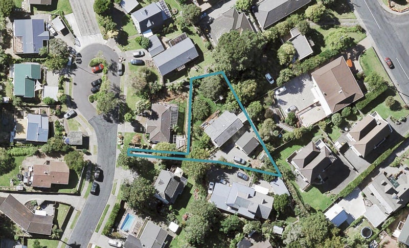 57 Robbies Road, Shelly Park, Auckland - Carousel 1