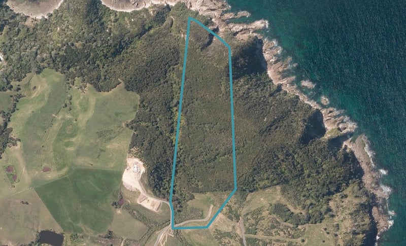 11 Tuaraki Road, Mangawhai Heads, Mangawhai - Carousel 1
