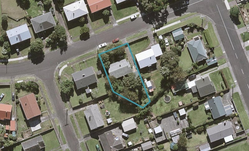 5 Marama Crescent, Spotswood, New Plymouth - Carousel 1