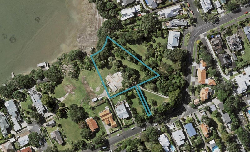 70 Stanley Point Road, Stanley Point, Auckland - Carousel 1