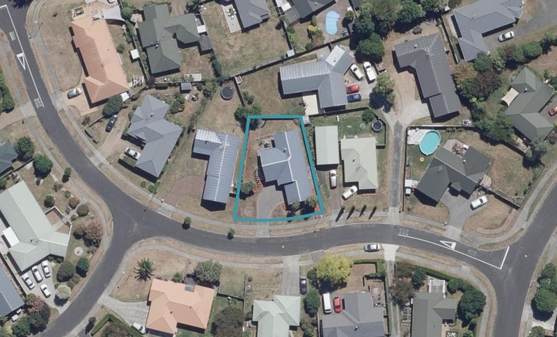 7 Benson Road, Fairview Downs, Hamilton - Carousel 1