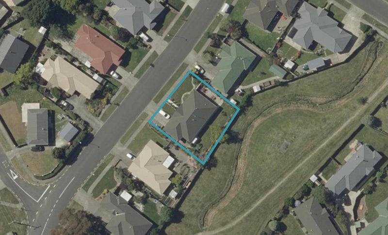 115 Parnell Heights, KELVIN GROVE, PALMERSTON NORTH - Carousel 1