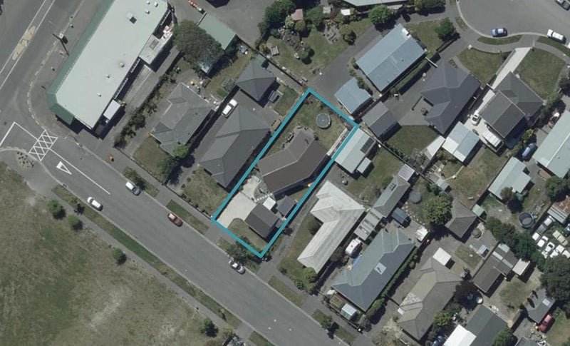 11 Bickerton Street, Wainoni, Christchurch - Carousel 1