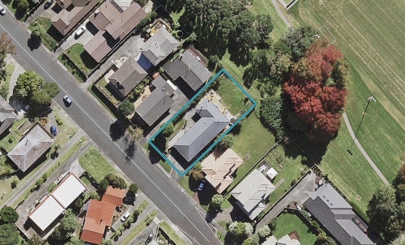 75 Velma Road, Hillcrest, Auckland - Carousel 1