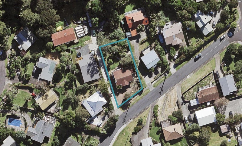 7 Coroglen Avenue, Birkenhead, Auckland - Carousel 1