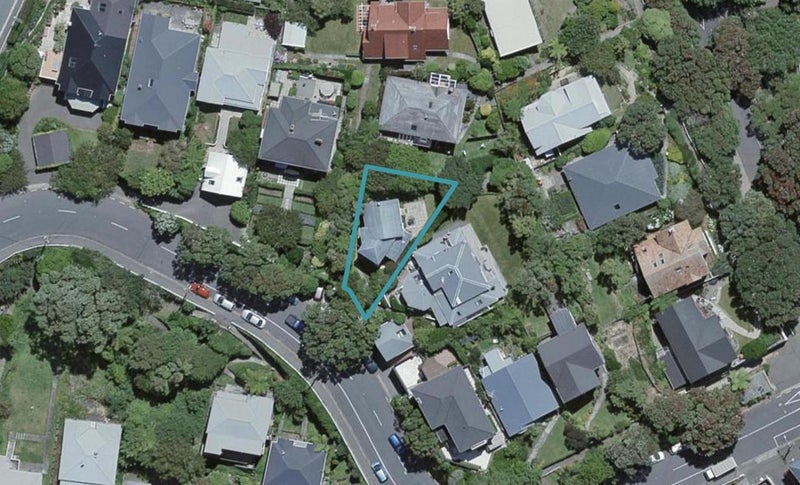 14 Plunket Street, Kelburn, Wellington - Carousel 1