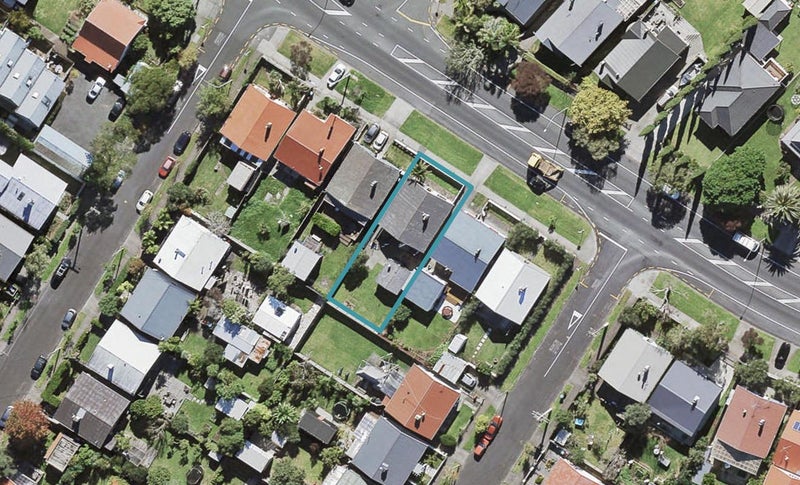 72 Old Mill Road, Westmere, Auckland - Carousel 1