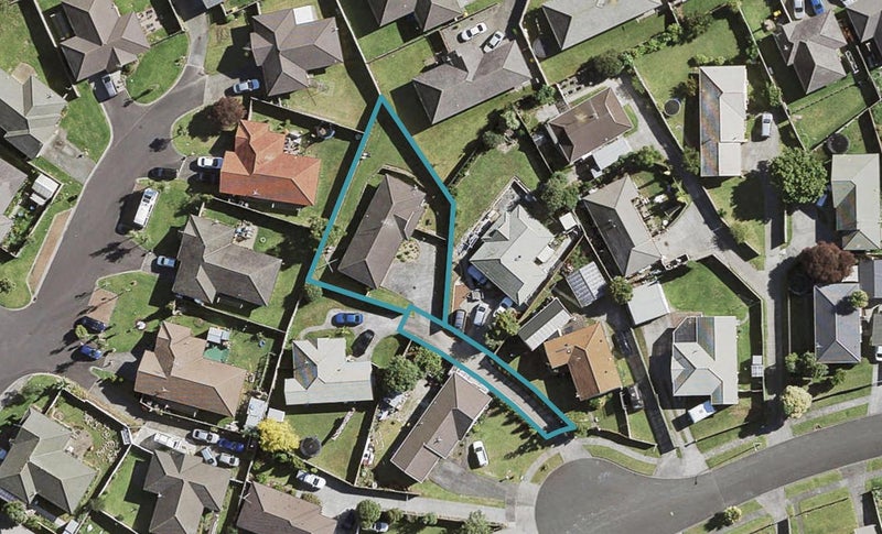 31 Bernina Place, Weymouth, Auckland - Carousel 1