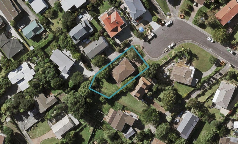 16 Tableau Place, Totara Vale, Auckland - Carousel 1
