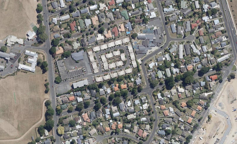 7/46 Peachgrove Road, Hamilton East, Hamilton - Carousel 1