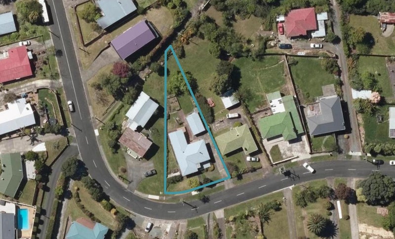 10 Hilltop Avenue, Morningside, Whangarei - Carousel 1