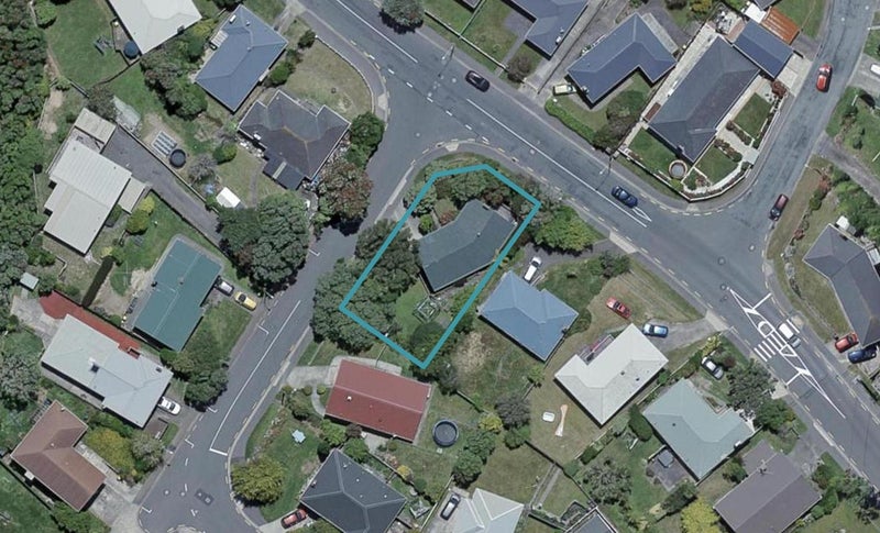79 Kenmore Street, Newlands, Wellington - Carousel 1