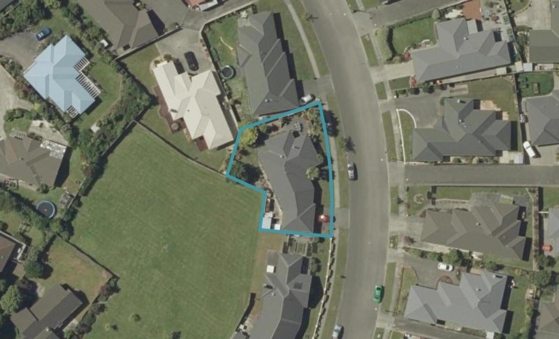 5 Johnstone Drive, Fitzherbert, Palmerston North - Carousel 1