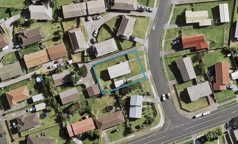 4 Hanford Place, Clendon Park, Auckland - Carousel 1