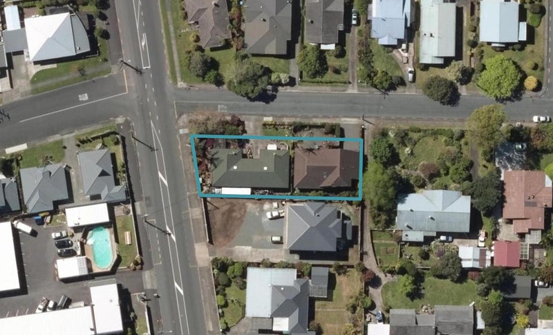 2/2 Graham Street, Regent, Whangarei - Carousel 1