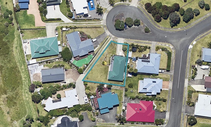 15 Meadow Vale, Coastlands, Whakatane - Carousel 1
