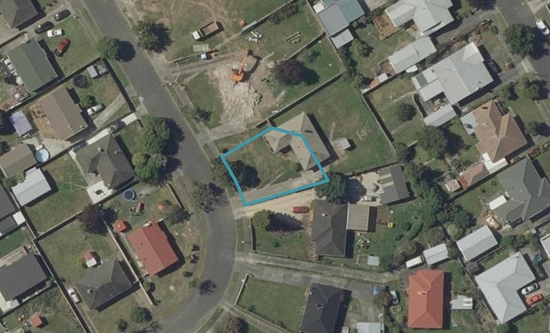 23B Exeter Crescent, Takaro, Palmerston North - Carousel 1