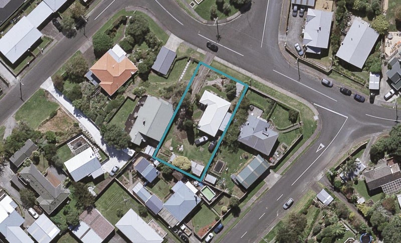 36 Queens Road, Glen Avon, New Plymouth - Carousel 1