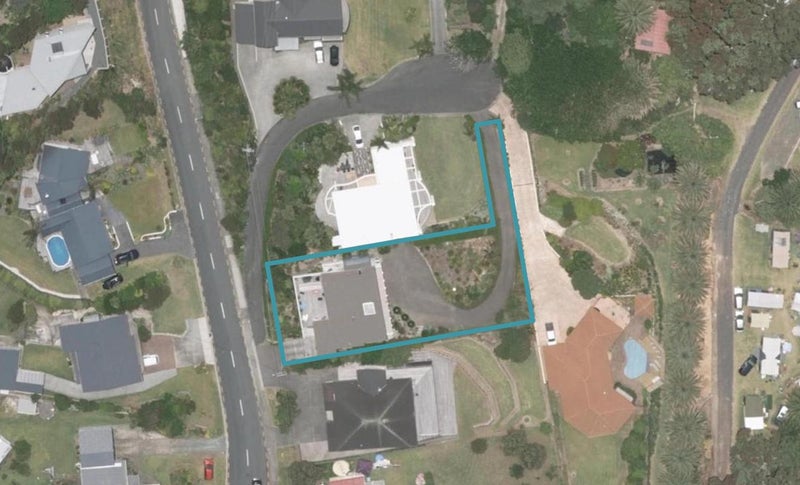 18 Wintle Street, Mangawhai Heads, Mangawhai - Carousel 1