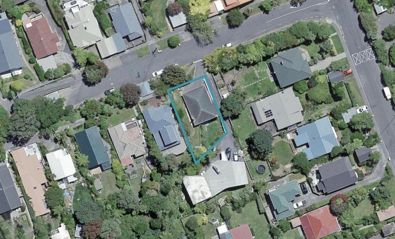 7 Tisdall Street, Karori, Wellington - Carousel 1