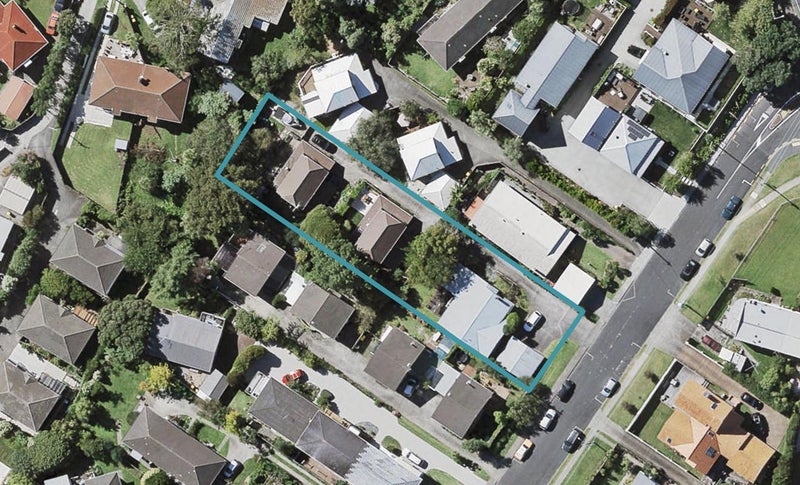 3/3 Eversleigh Road, Belmont, Auckland - Carousel 1
