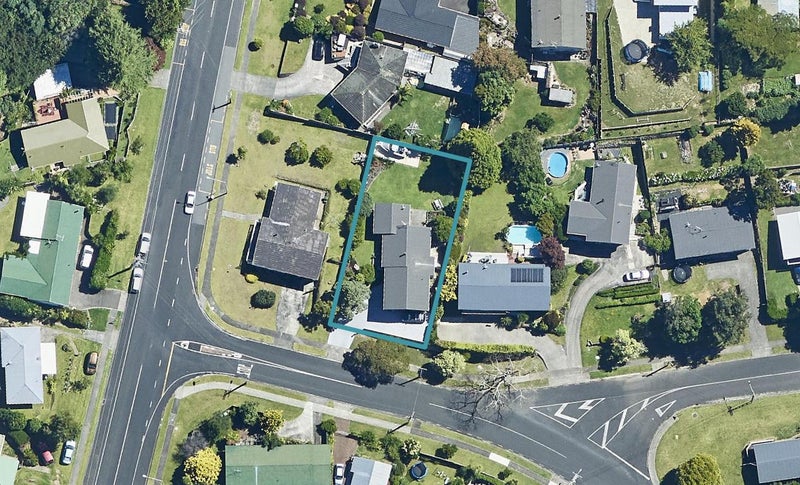 3 Emily Place, Bellevue, Tauranga - Carousel 1