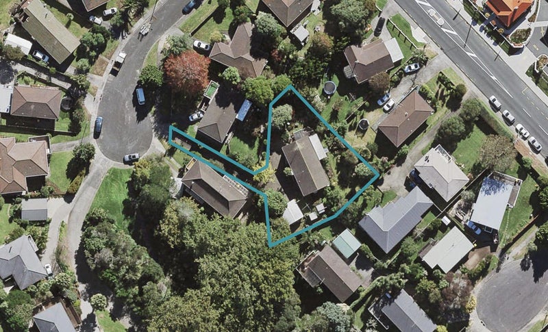 8 Embassy Place, Glenfield, Auckland - Carousel 1