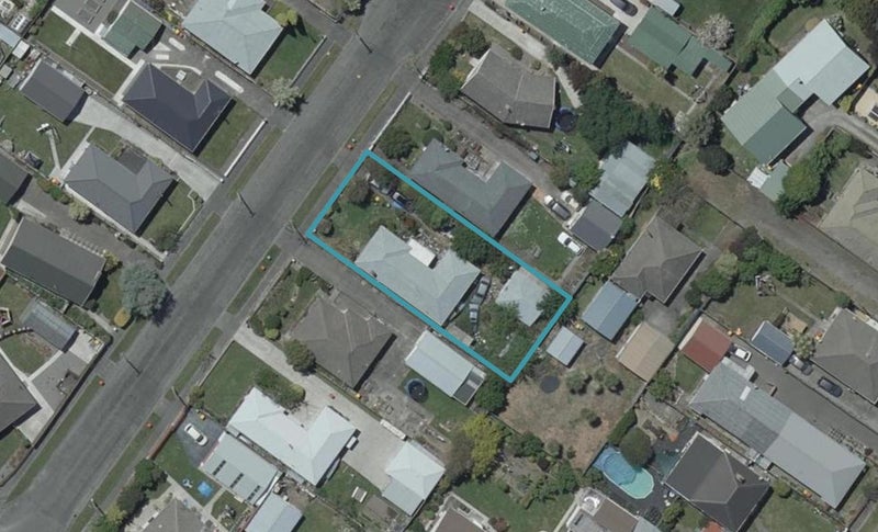 8 Frensham Crescent, Woolston, Christchurch - Carousel 1