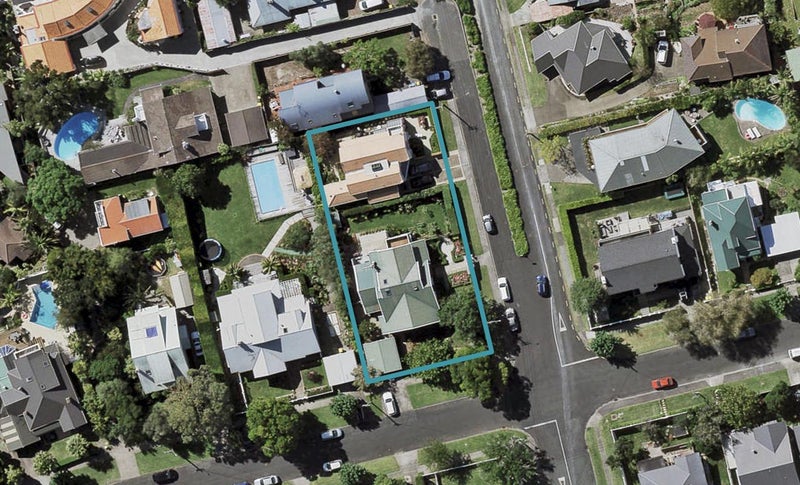 2/3 Lansdowne Street, Bayswater, Auckland - Carousel 1