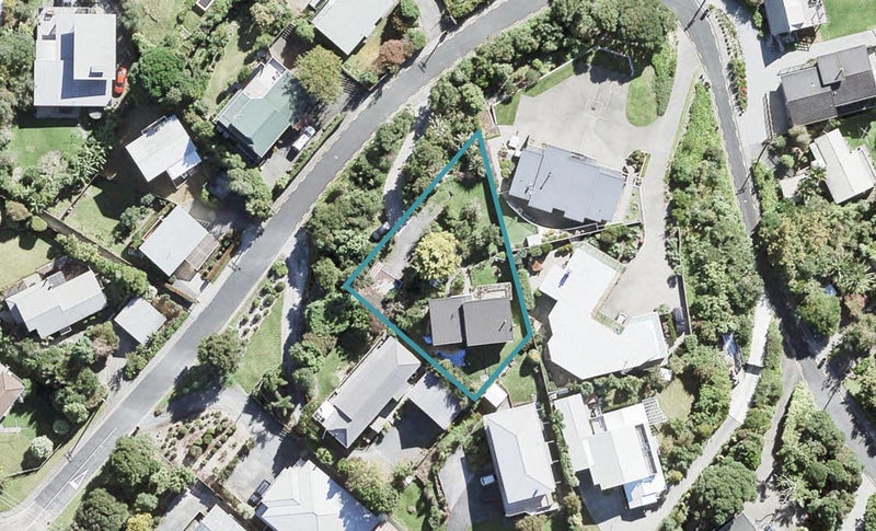 8 Rangimaarie Crescent, Snells Beach, Snells Beach - Carousel 1