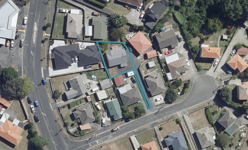 1A Denz Street, Maeroa, Hamilton - Carousel 1