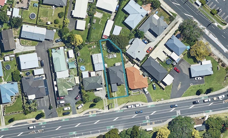 9 Millers Road, Brookfield, Tauranga - Carousel 1