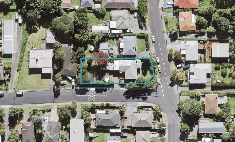 22 Blease Street, New Lynn, Auckland - Carousel 1