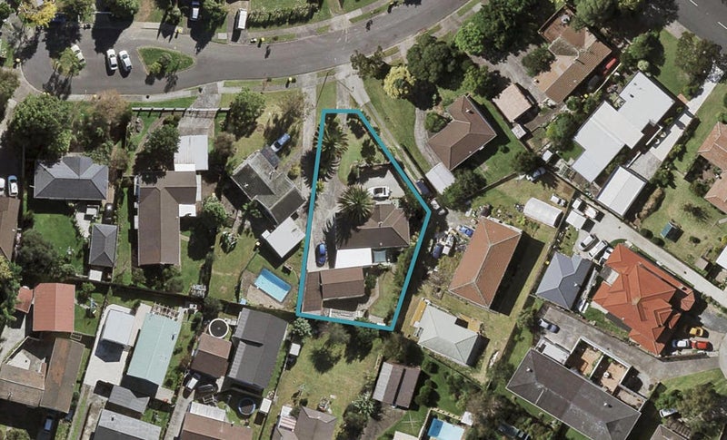 8 Ultima Place, Clover Park, Auckland - Carousel 1
