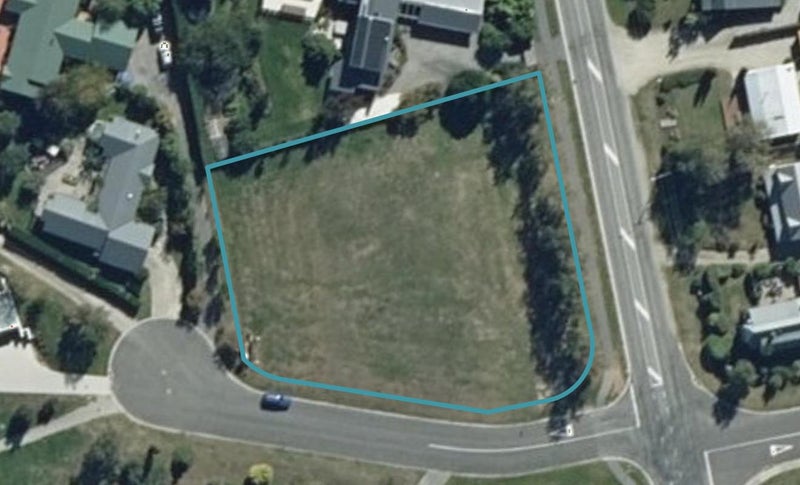 2 Roto Place, Wānaka - Carousel 1