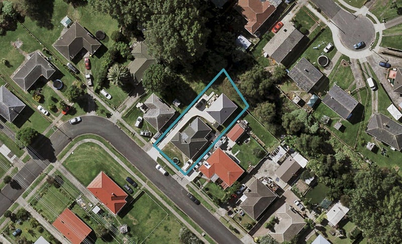 18 Ingram Crescent, Otara, Auckland - Carousel 1