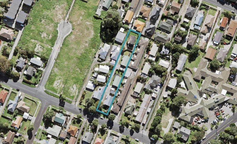 3/24 Islington Avenue, New Lynn, Auckland - Carousel 1