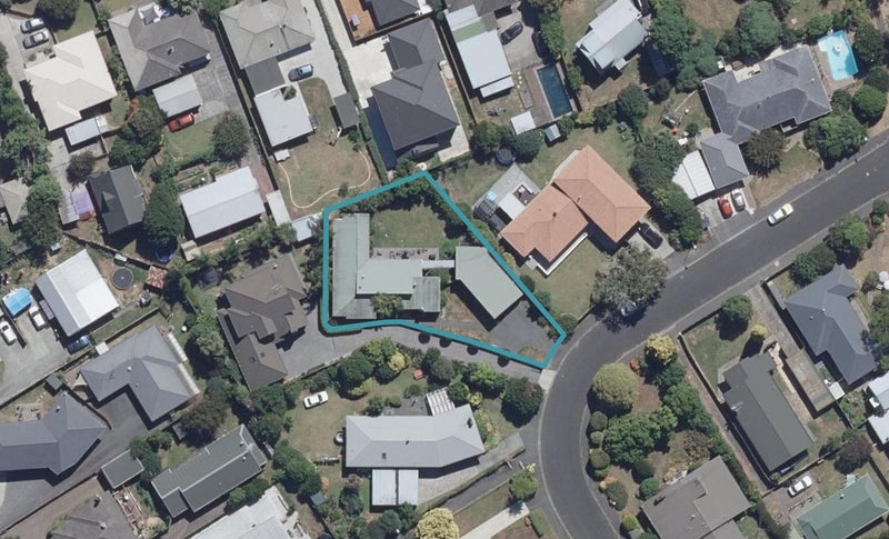 6 Gordon Street, Hillcrest, Hamilton - Carousel 1